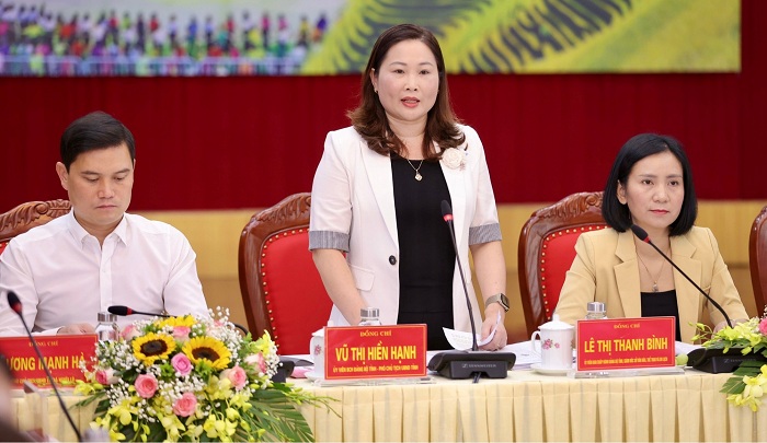 Phó Chủ tịch UBND tỉnh Yên Bái, Vũ Thị Hiền Hạnh chủ trì buổi họp báo